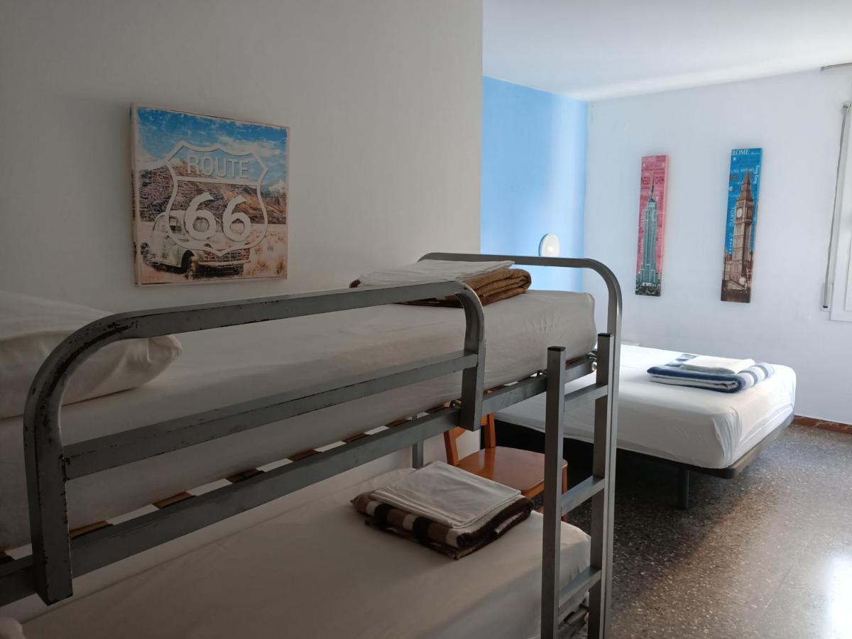 Piso Jover Alojamiento Para Mayores De 25 Anos !! Λορέτ Ντε Μαρ Εξωτερικό φωτογραφία